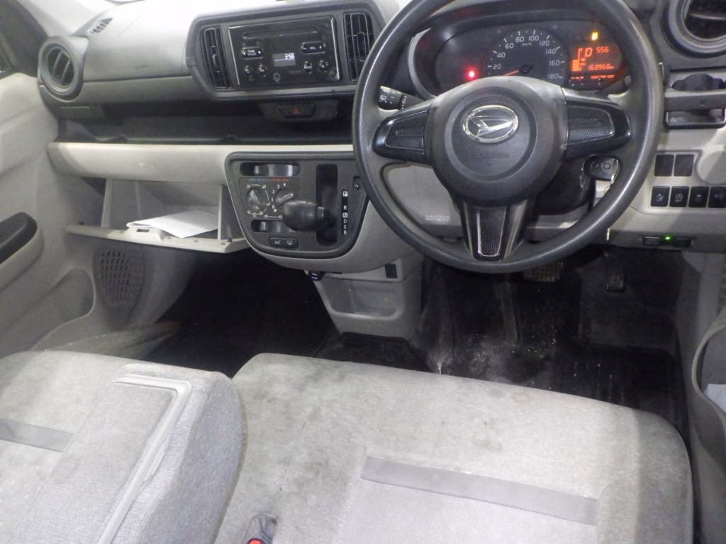 DAIHATSU BOON