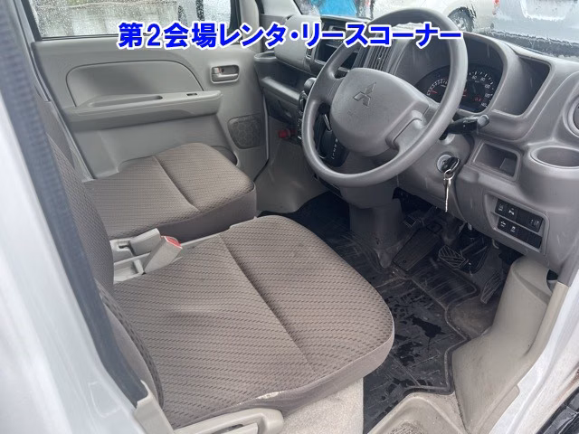 MITSUBISHI MINICAB