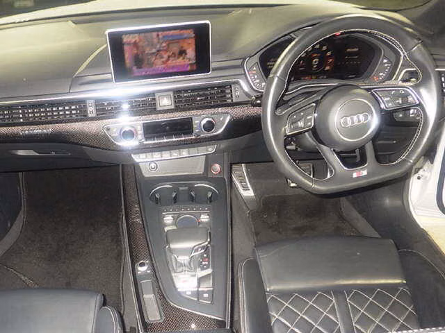 AUDI S5