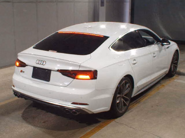 AUDI S5