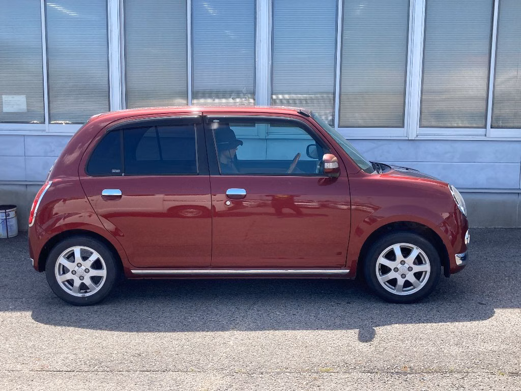 DAIHATSU MIRA GINO