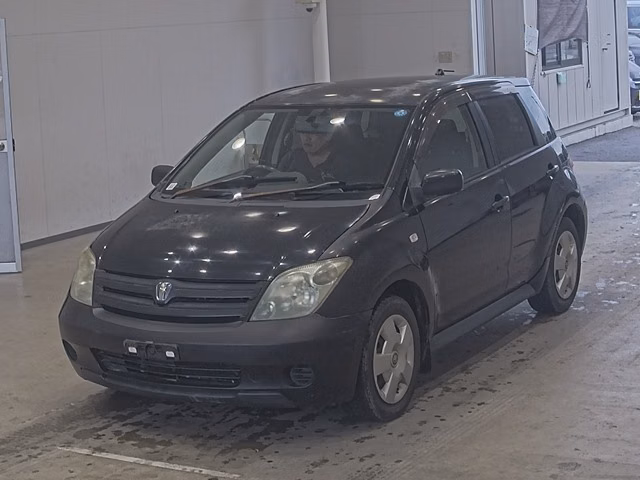 TOYOTA IST