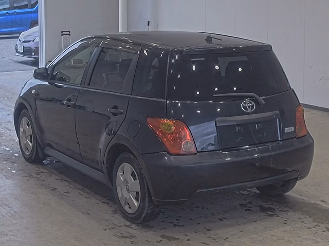 TOYOTA IST