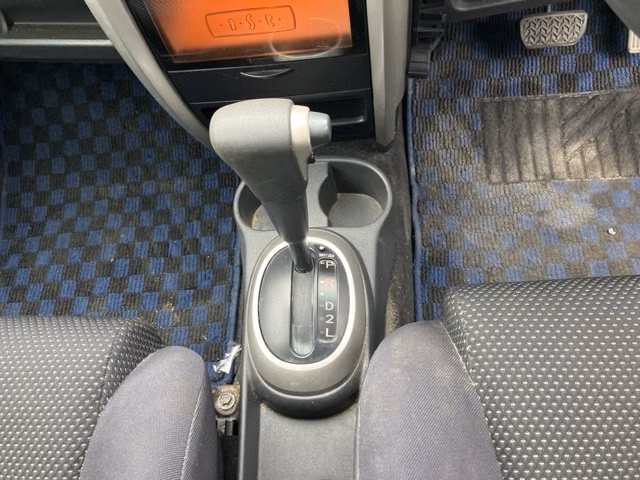 TOYOTA IST