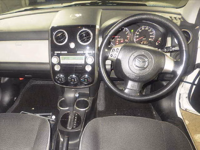 MAZDA VERISA