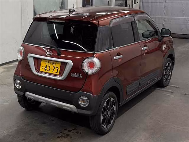 DAIHATSU CAST