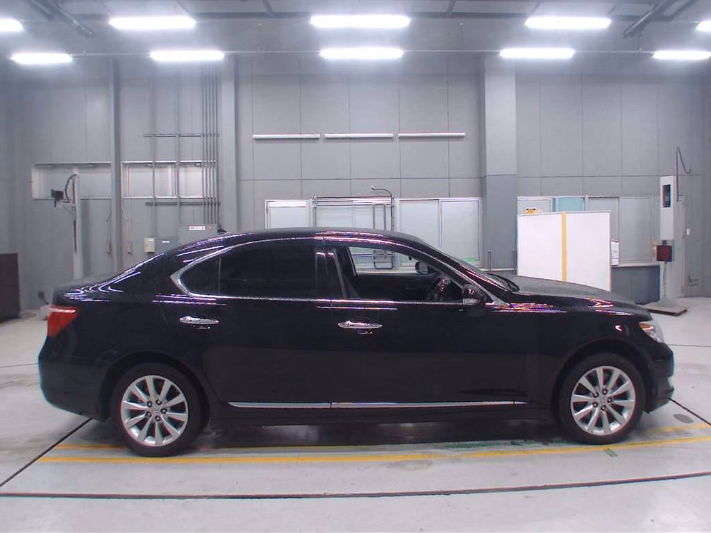 LEXUS LS460
