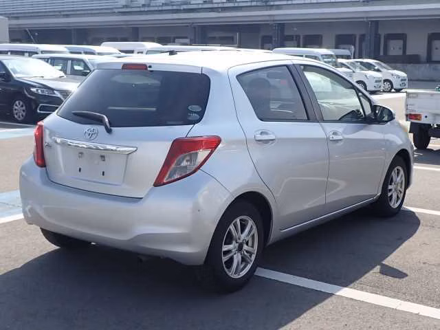 TOYOTA VITZ