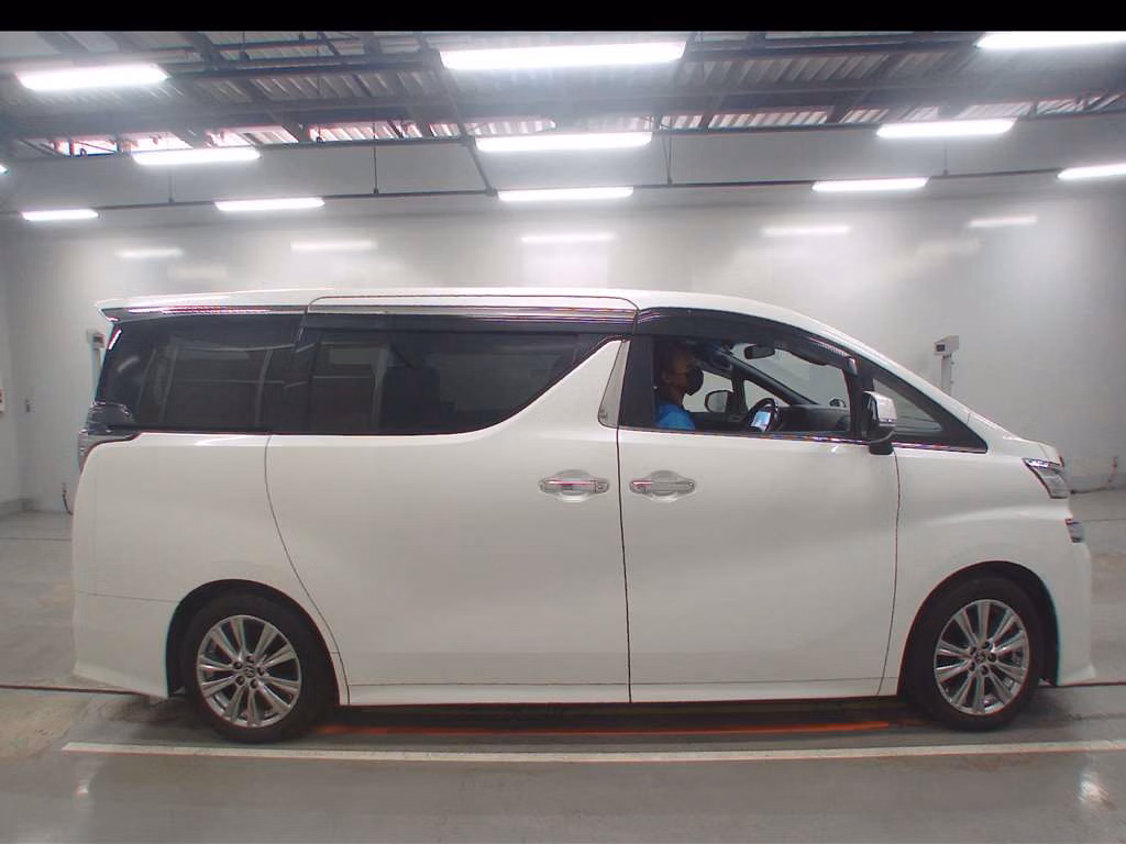 TOYOTA VELLFIRE