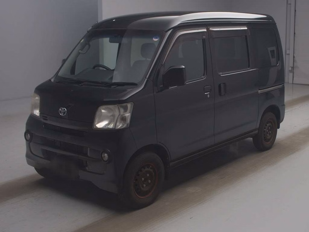 TOYOTA PIXIS VAN
