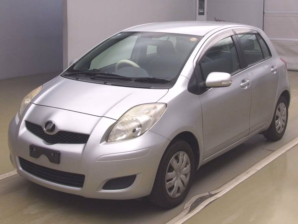 TOYOTA VITZ