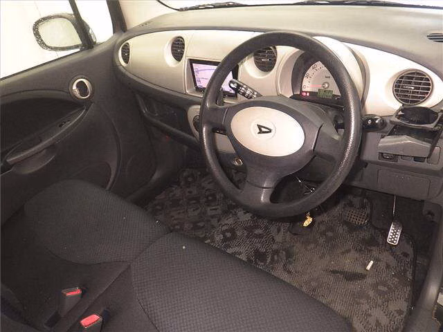 DAIHATSU MOVE LATTE