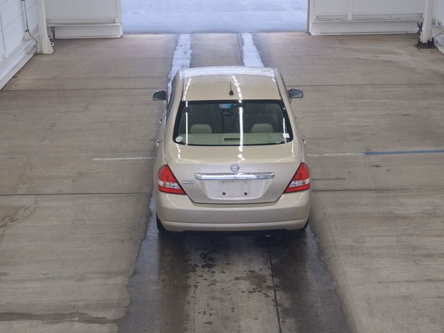 NISSAN TIIDA LATIO