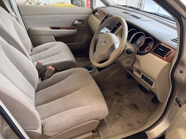 NISSAN TIIDA LATIO