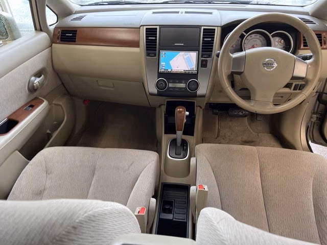 NISSAN TIIDA LATIO