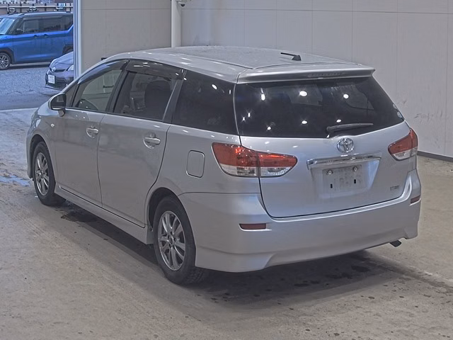 TOYOTA WISH