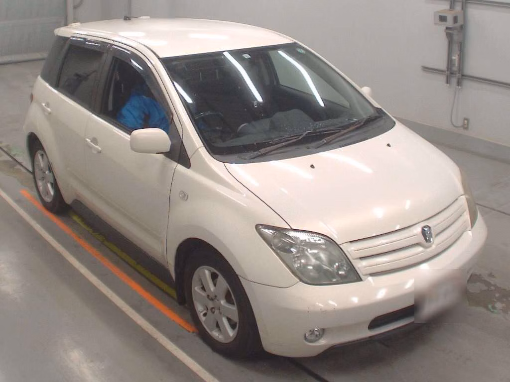 TOYOTA IST