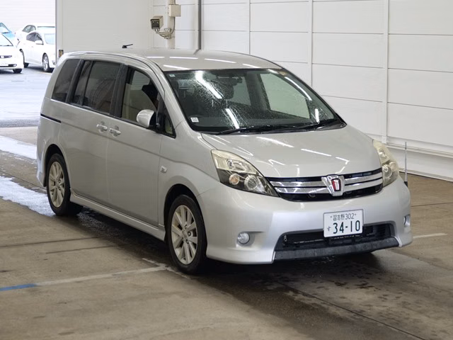 TOYOTA ISIS