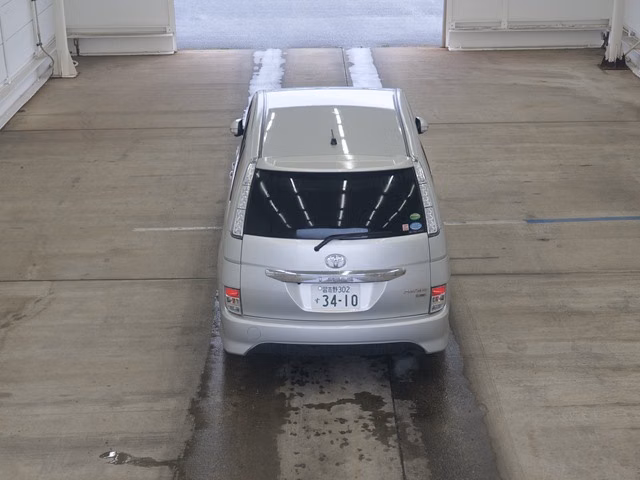 TOYOTA ISIS