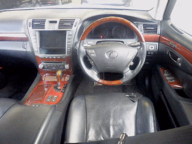 LEXUS LS460