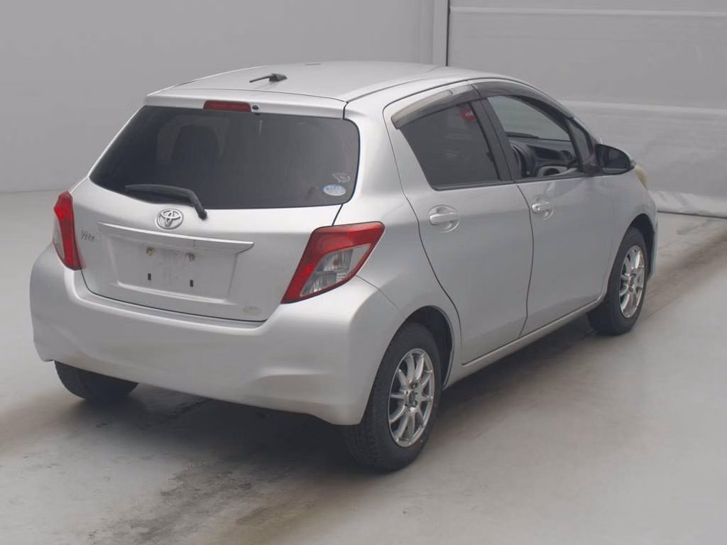 TOYOTA VITZ