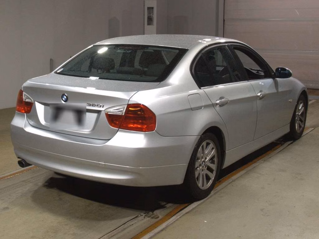 BMW 3-SERIES