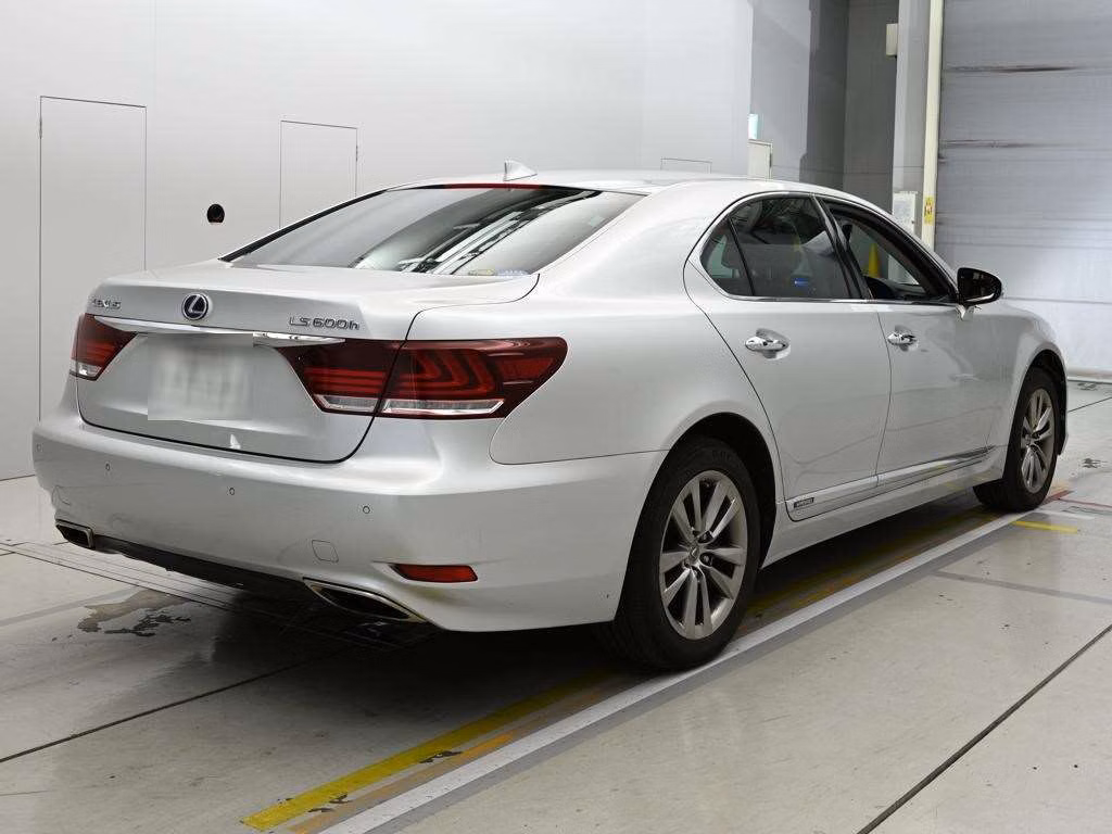 LEXUS LS600H