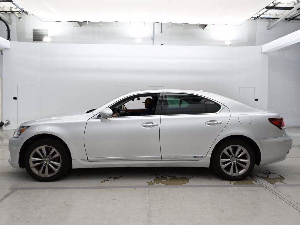 LEXUS LS600H