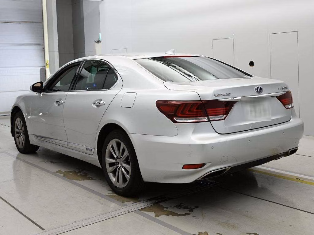 LEXUS LS600H