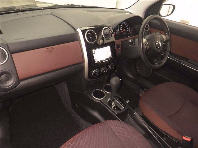 MAZDA VERISA