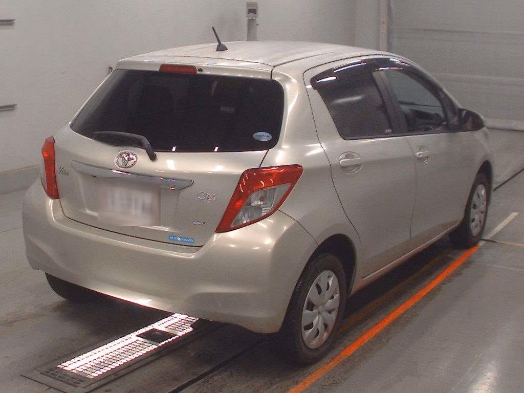 TOYOTA VITZ