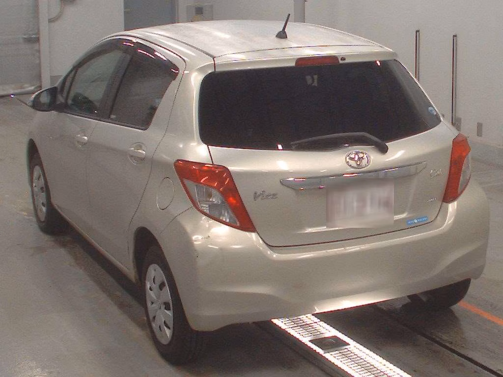 TOYOTA VITZ
