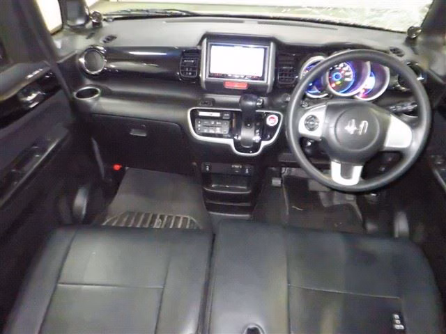 HONDA N-BOX