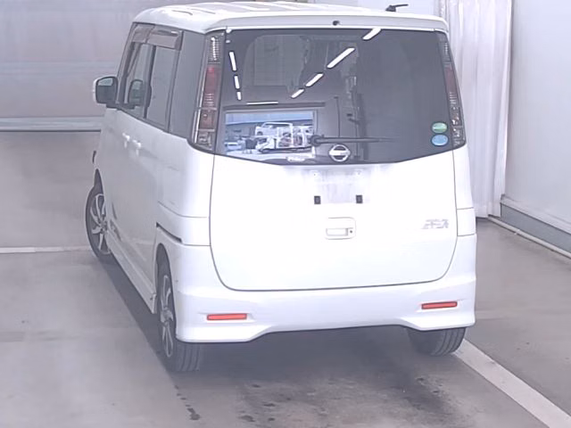 NISSAN ROOX