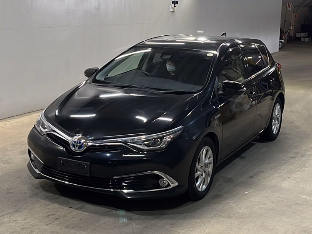 TOYOTA AURIS