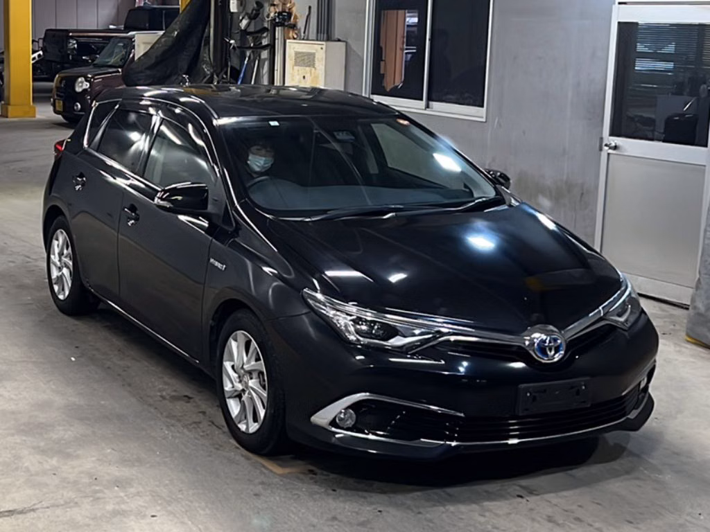 TOYOTA AURIS