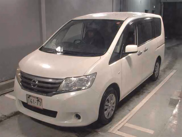NISSAN SERENA