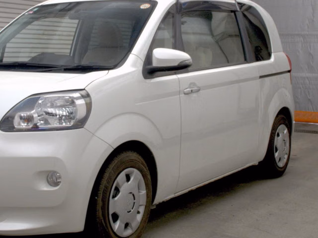 TOYOTA PORTE