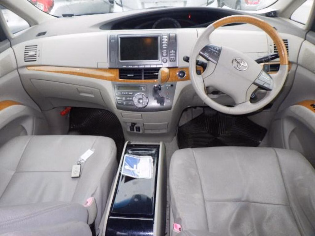 TOYOTA ESTIMA