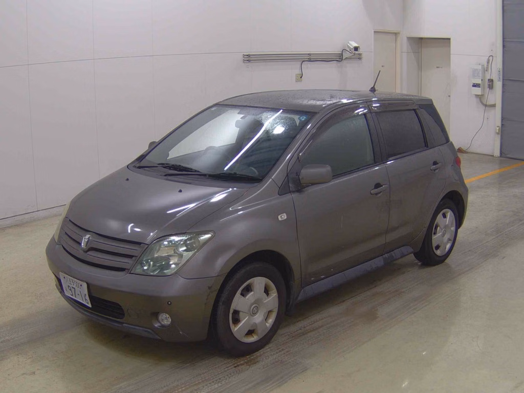 TOYOTA IST