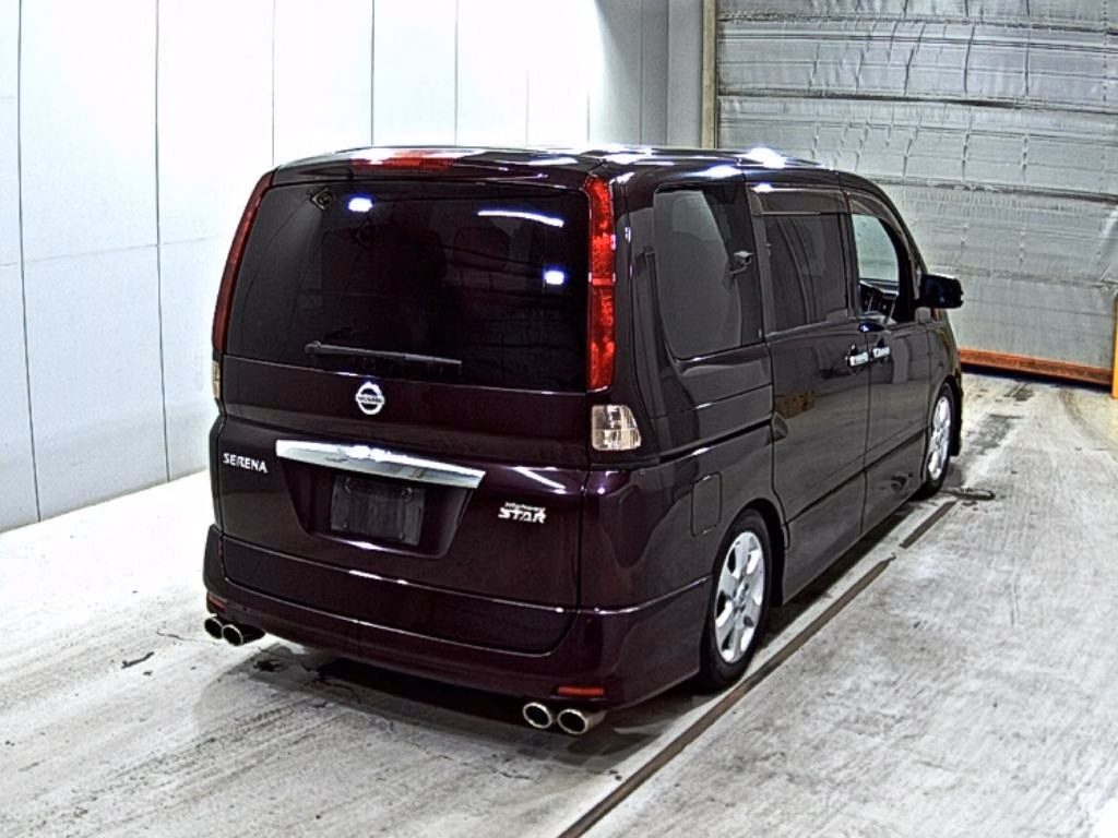 NISSAN SERENA