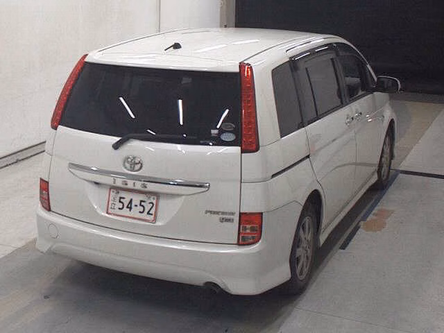 TOYOTA ISIS