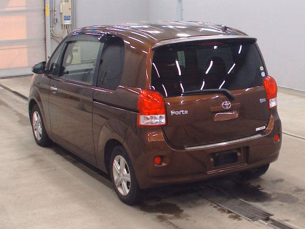 TOYOTA PORTE