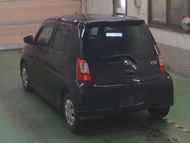 DAIHATSU ESSE