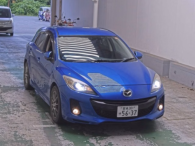 MAZDA AXELA