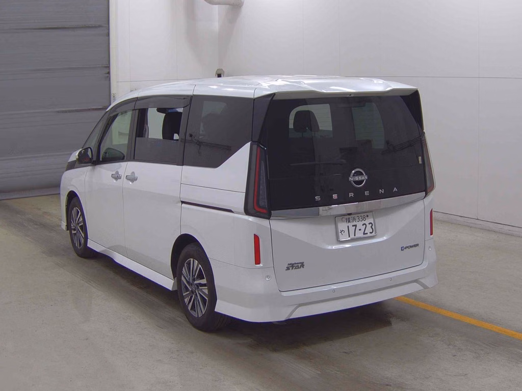 NISSAN SERENA