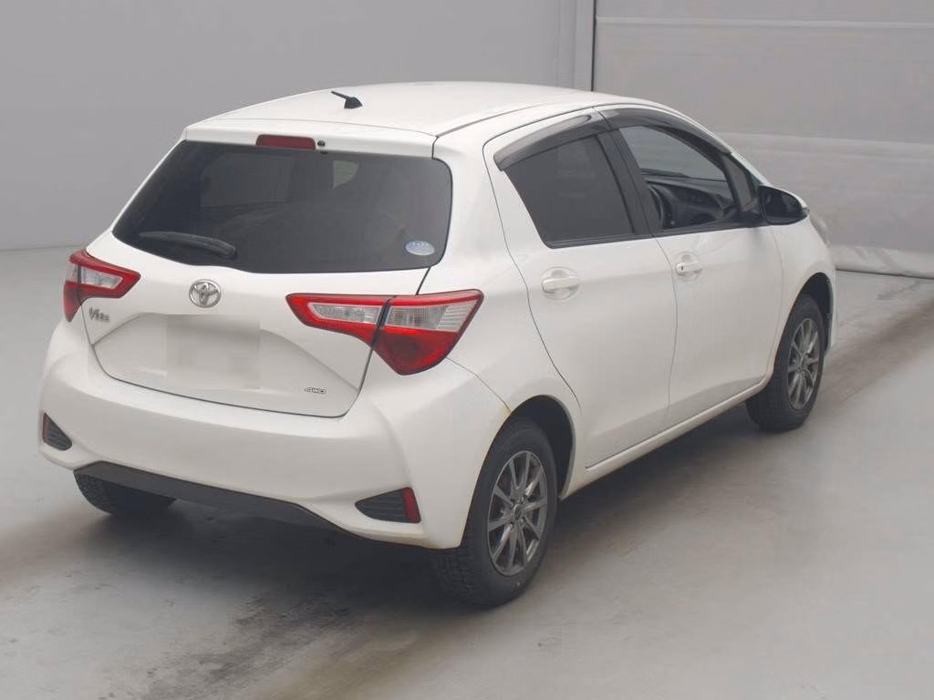 TOYOTA VITZ