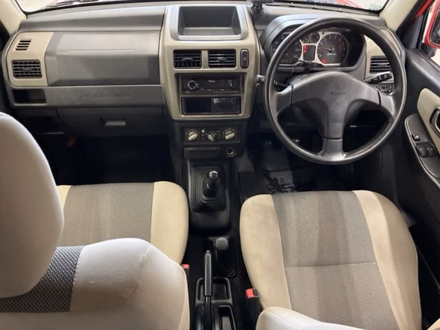 MITSUBISHI PAJERO MINI