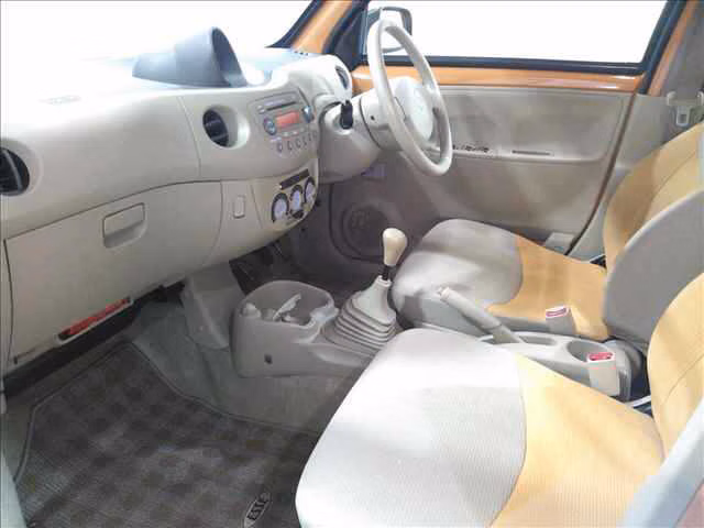 DAIHATSU ESSE