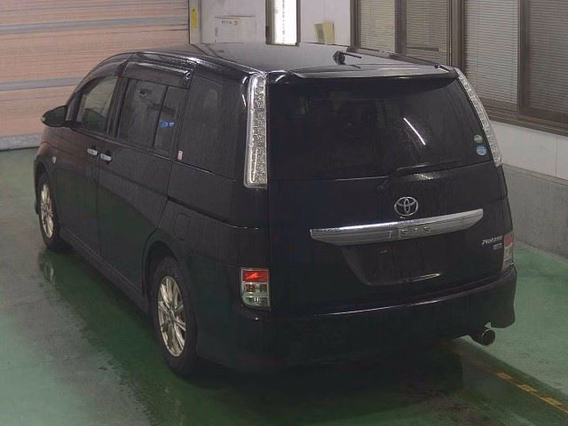 TOYOTA ISIS